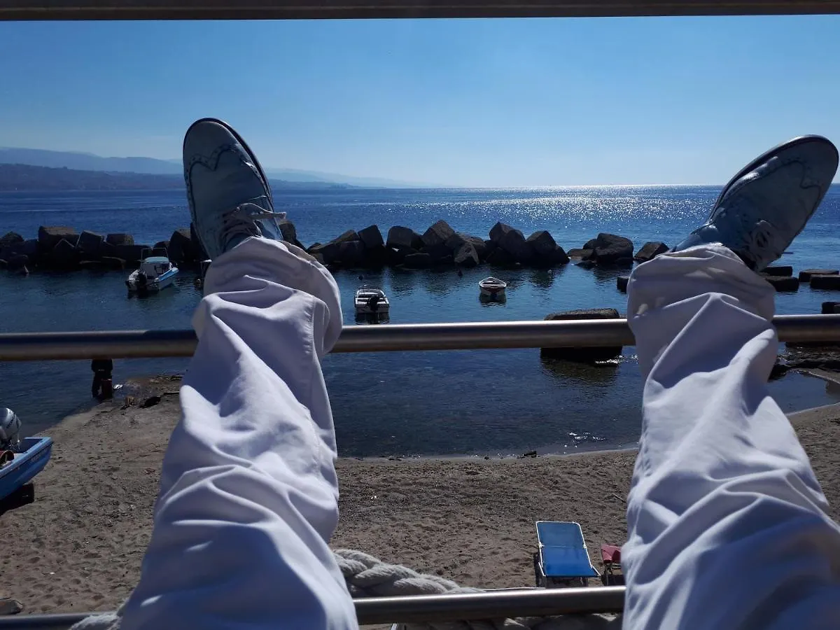 Limoni Sul Mare Bed & Breakfast Torre Faro