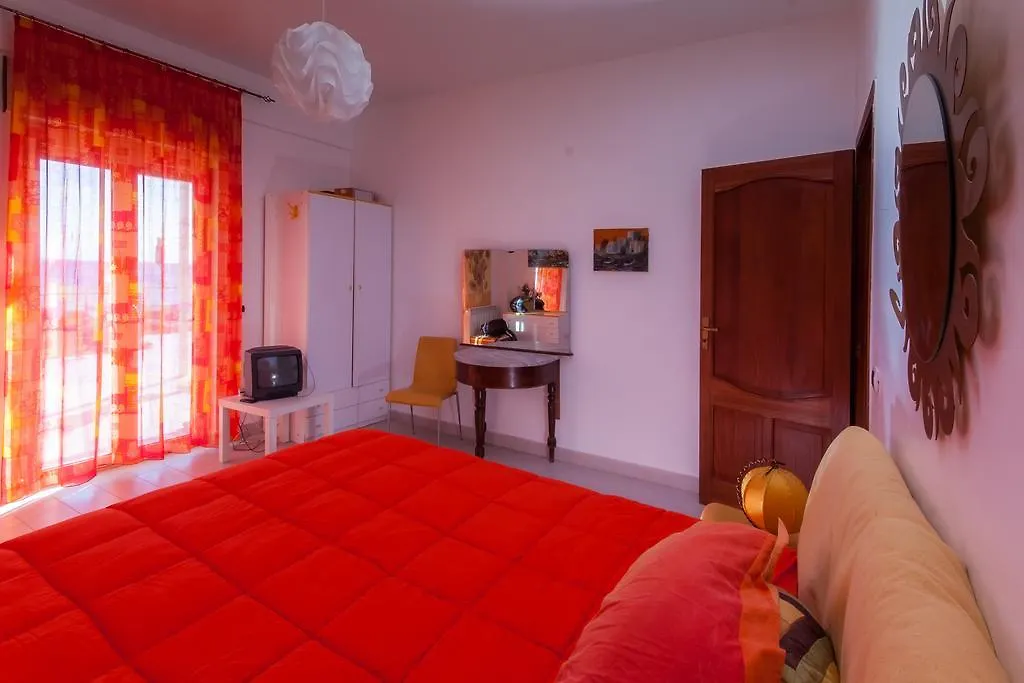**  Limoni Sul Mare Bed & Breakfast Torre Faro Italy
